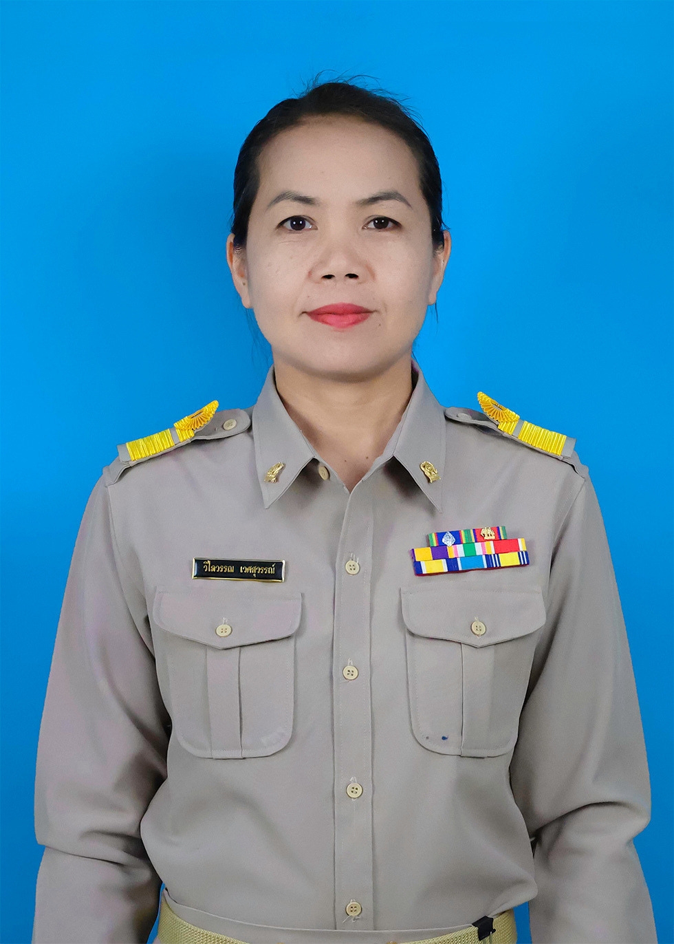 นางวิไลวรรณ เวศสุวรรณ์
